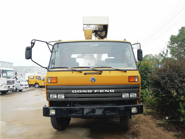 你見(jiàn)過(guò)四驅的高空作業(yè)車(chē)嗎？