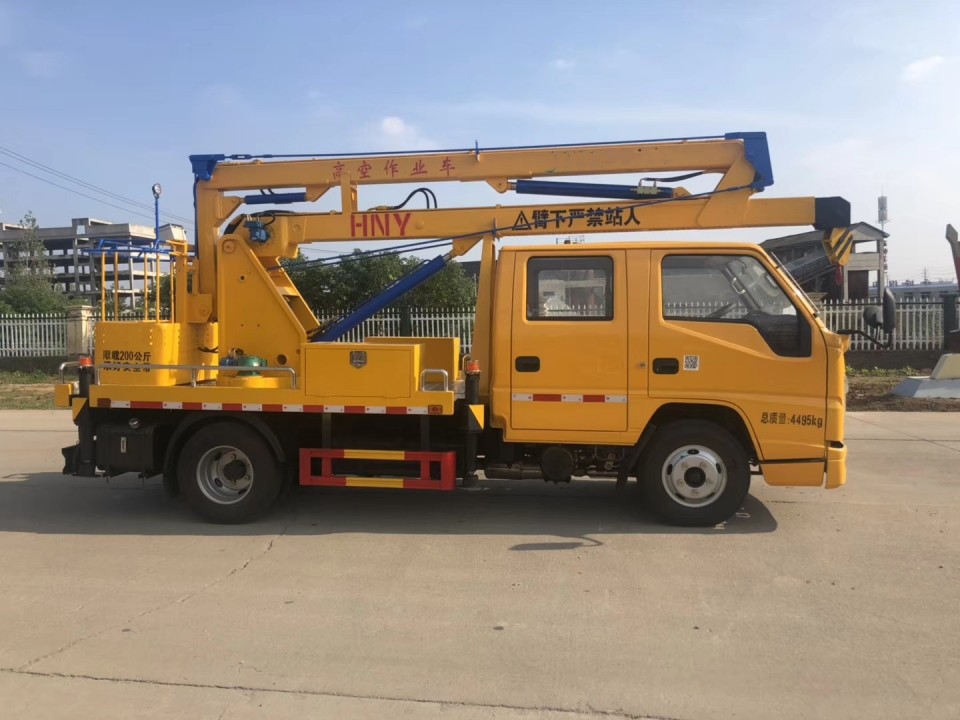 認識一下風(fēng)靡市場(chǎng)的藍牌高空作業(yè)車(chē)