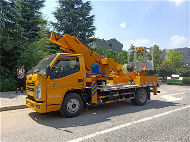 國六江鈴藍牌17.2米伸縮臂高空作業(yè)車(chē)