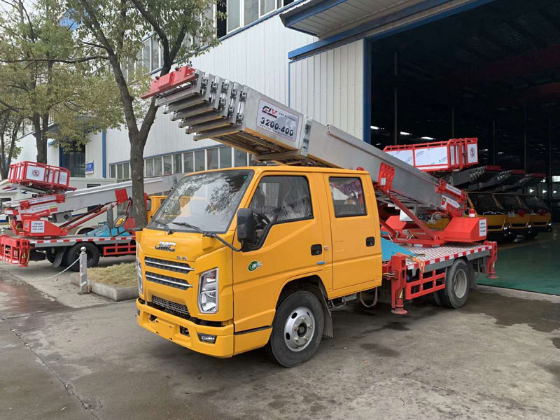 32米高空云梯車(chē)-云梯搬家車(chē)