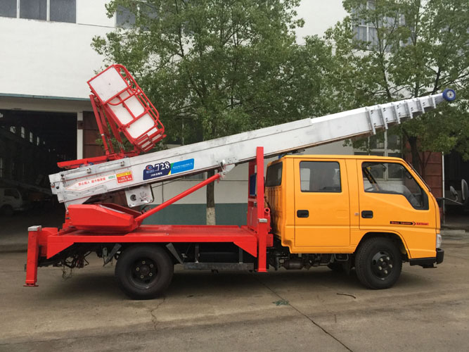 江鈴順達28米高空云梯搬家作業(yè)車(chē)