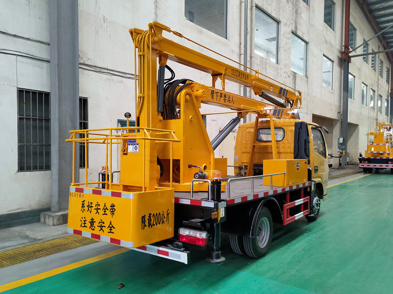 國六東風(fēng)多利卡13.5米高空作業(yè)車(chē)