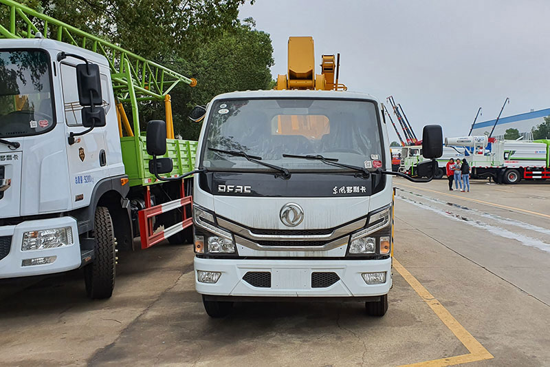 國六東風(fēng)多利卡18米直臂高空作業(yè)車(chē)