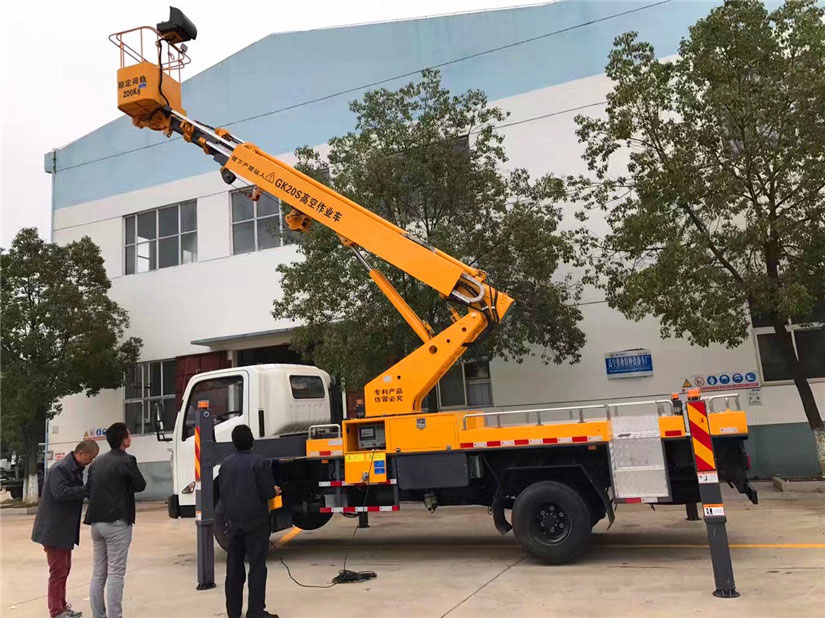 國六江鈴18-25米伸縮臂高空作業(yè)車(chē)