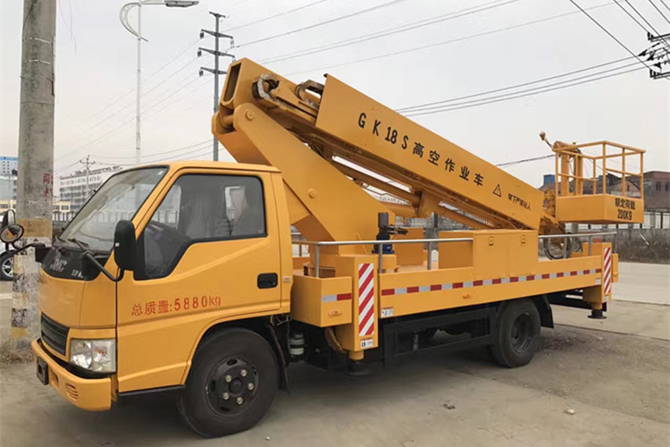 江鈴18米伸縮臂設備安裝高空作業(yè)車(chē)