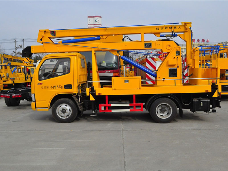 東風(fēng)多利卡12米高空作業(yè)車(chē)