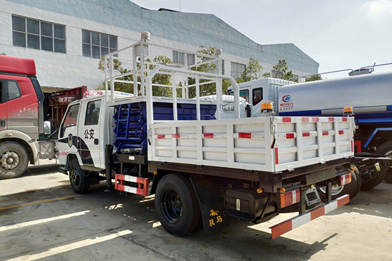 江鈴8米-12米剪叉式高空作業(yè)車(chē)