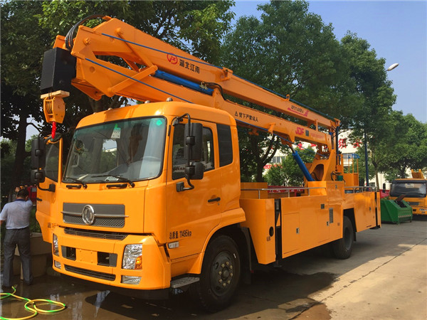 國六天錦22-24米高空作業(yè)車(chē)