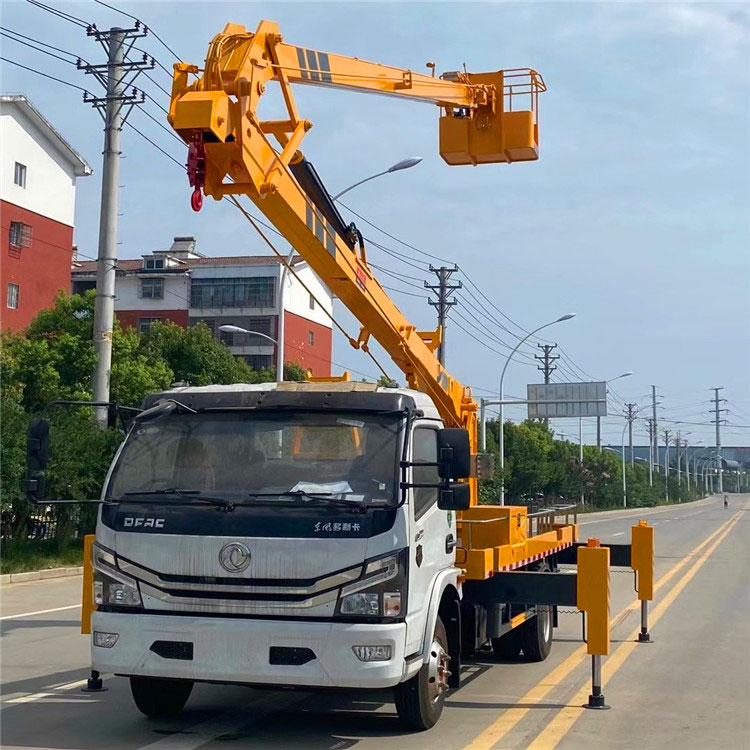 國六大多利卡單排18米高空作業(yè)車(chē)