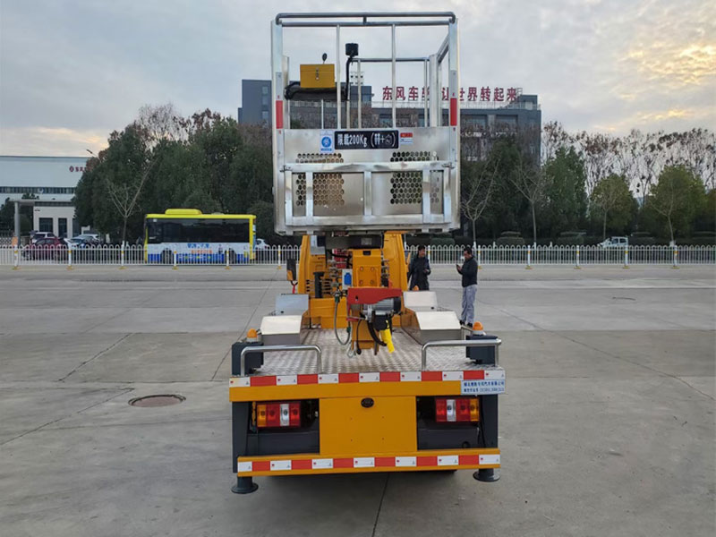 藍牌江鈴24米直臂高空作業(yè)車(chē)