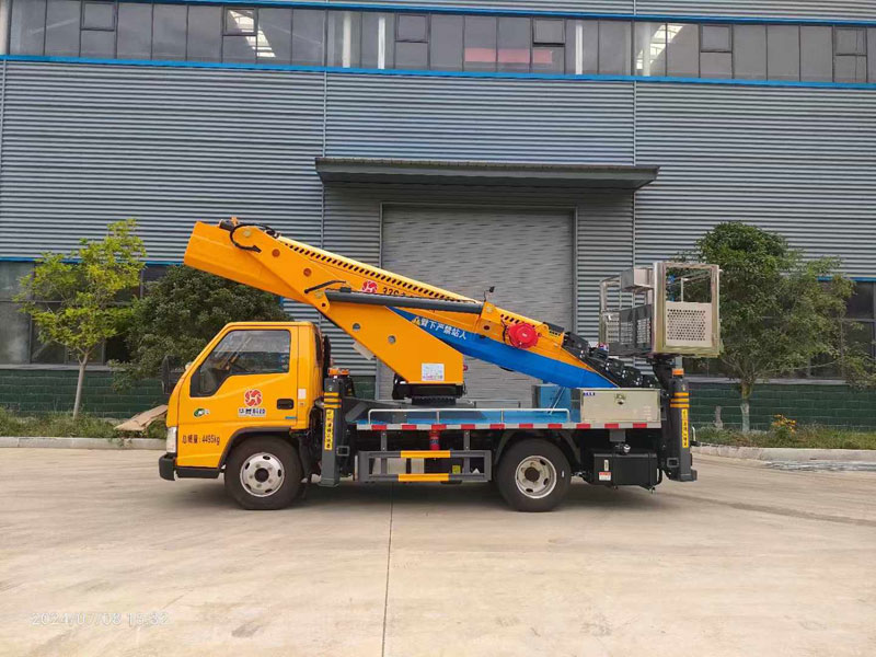 江鈴順達33米高空作業(yè)車(chē)